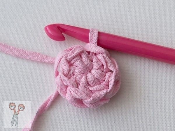 Милая корзинка из трикотажной пряжи