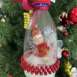 Новогодний декор в пластиковых бутылках