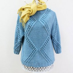 Очень красивый пуловер с необычным сочетанием узоров