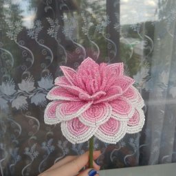 ​Розовый цветок из бисера