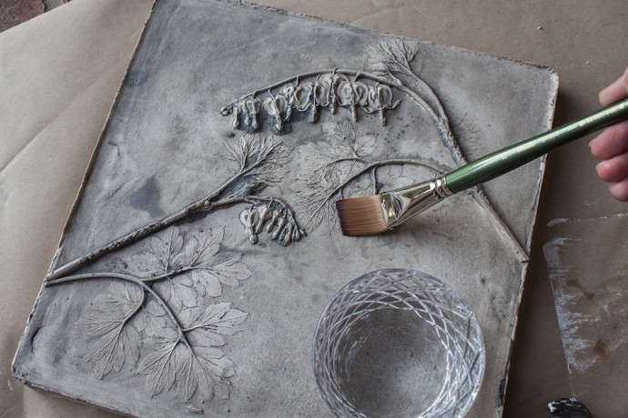 Создаем гипсовые отпечатки растений: мастер-класс