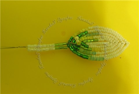 ​Восхитительный цветок из бисера