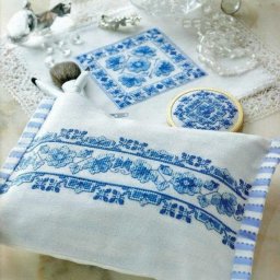 Вышивка в синих тонах