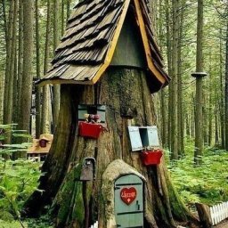 ​Домики из старых пней: идеи для вдохновенного творчества