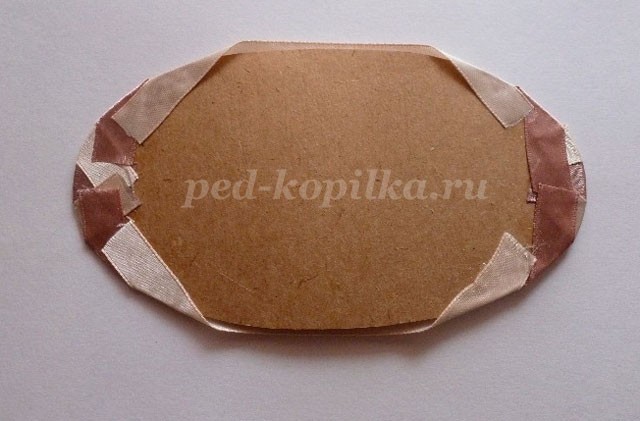 Лапоть из атласных лент