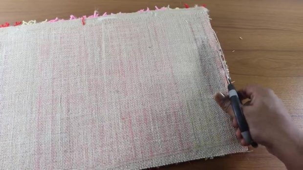 Необычная идея коврика для дома без шитья, плетения и вязания