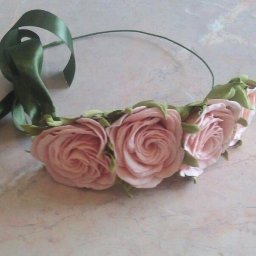 Ободочек с розамu из фоамирана