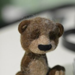 Крепление лап валяной игрушки по типу шплинтового