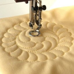 Необычные, но нужные и полезные швейные лапки: подборка идей