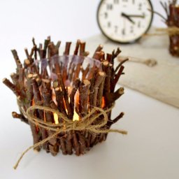 Разные варианты новогодних подсвечников