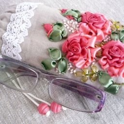 Создаем текстильный очечник с вышивкой