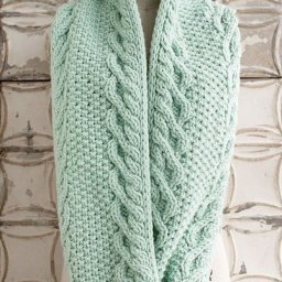 Нежный шарф-снуд