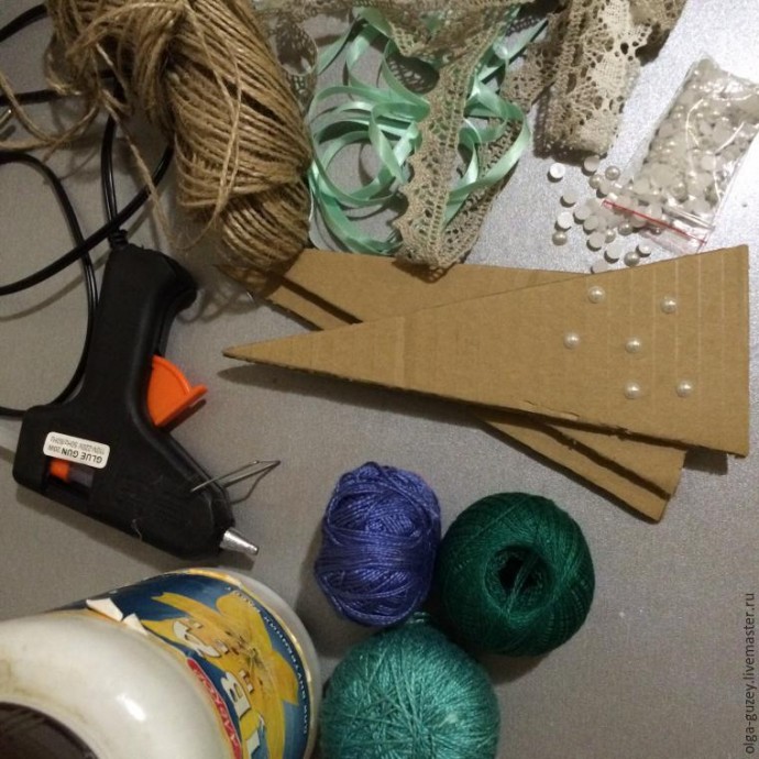 Ёлочка на ёлочку Ёлочка на ёлочку