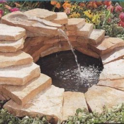 Декоративный пруд с ручейком и водопадом в саду своими руками