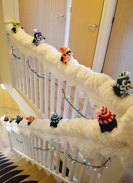 Как украсить перила к новому году