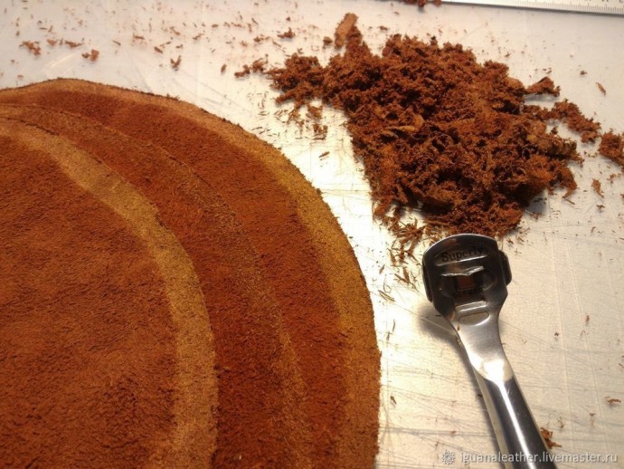 Шьем сумку на пояс из искусственной кожи