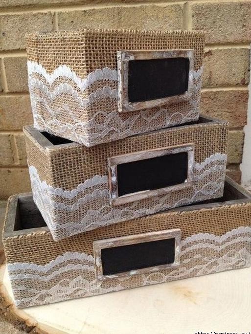 Скатерти, салфетки и декор из мешковины с кружевом