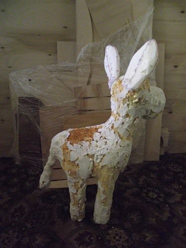 Ослик для украшения дачного газона