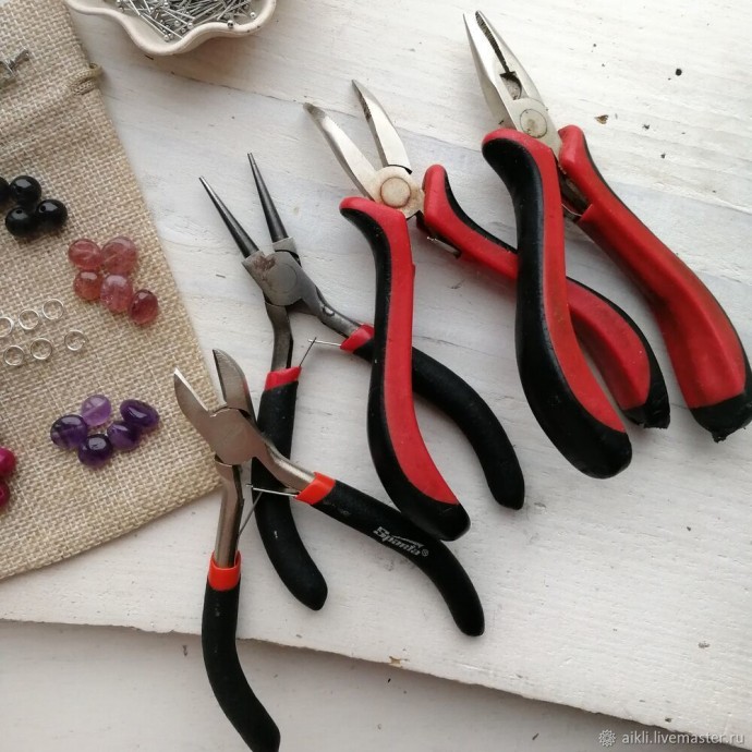 Брелок из натуральных камней