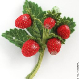 Валяем ягоду земляники