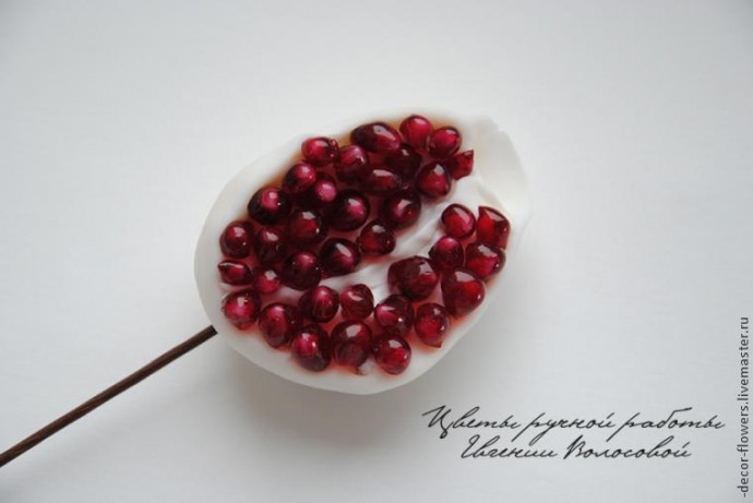 Гранат из холодного фарфора