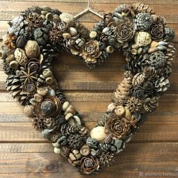 Интерьерный венок в форме сердца