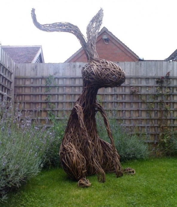 Чудесные садовые фигуры из веточек