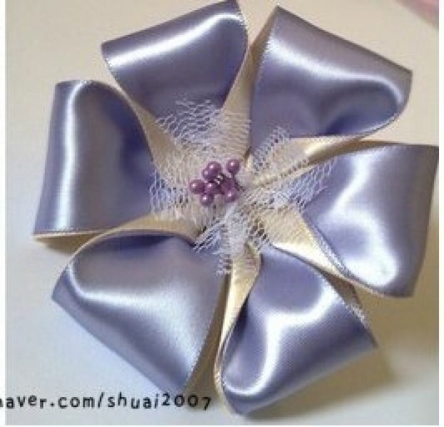 Банты из шелковых лент