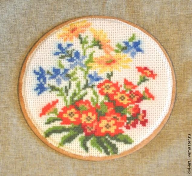 Часы со старинной вышивкой