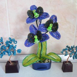 ​Милая орхидея из бисера