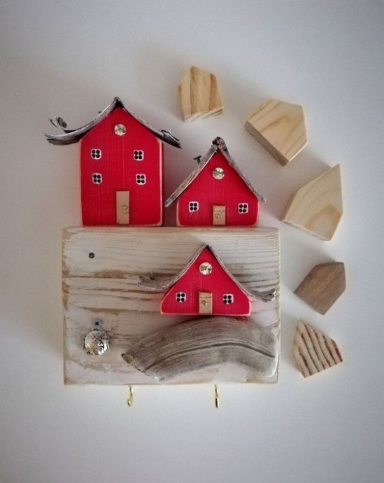 Декоративные вешалки с деревянными домиками
