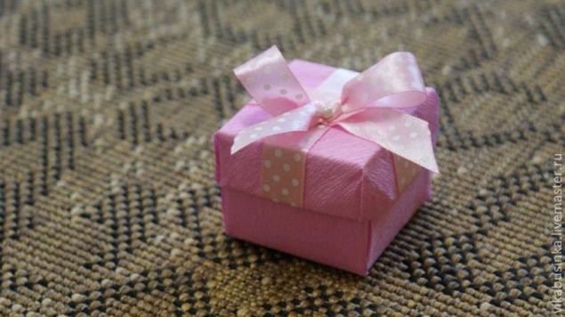 Коробочка для броши