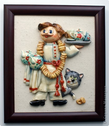 Панно "Повар с баранками и чаем" из соленого теста Панно "Повар с баранками и чаем" из соленого теста