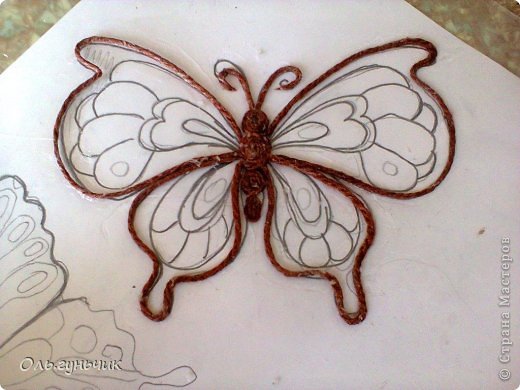 Бабочка в технике шпагатная филигрань