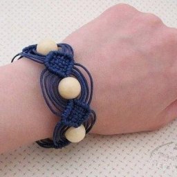 ​Браслет с крупными бусинами