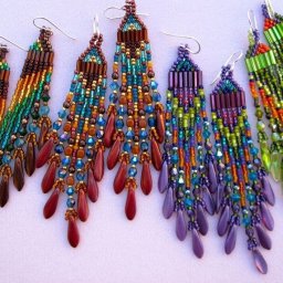 Интересные серьги из бисера, стекляруса, бусин