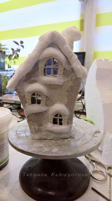 Полые фигуры из папье-маше