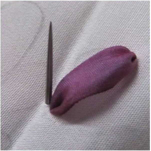 Урок вышивки лентами: тюльпаны