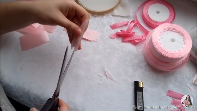 Вышивка пиона атласными лентами