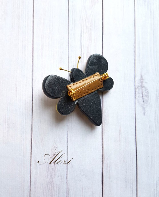 Брошь "Пчелка" из полимерной глины