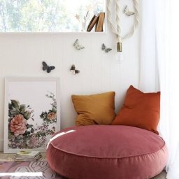 Напольные подушки