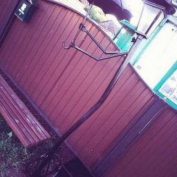 "Живой" уличный фонарь с зонтом