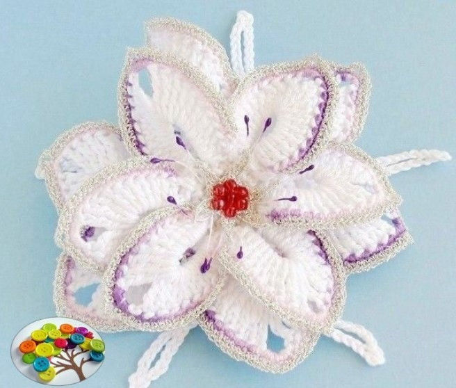 Нежный и красивый цветок крючком