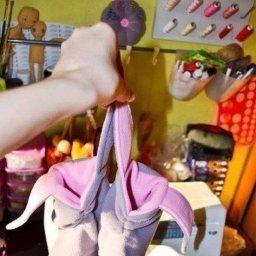 ​Шьём из флиса домашние сапожки в виде зайчиков