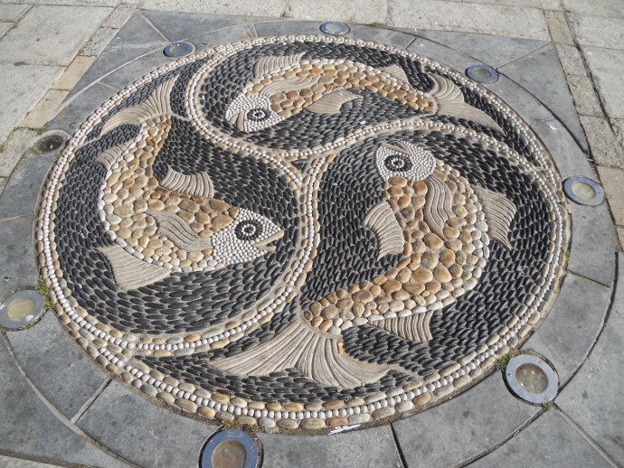 Красивая мозаика: идеи садовых дорожек