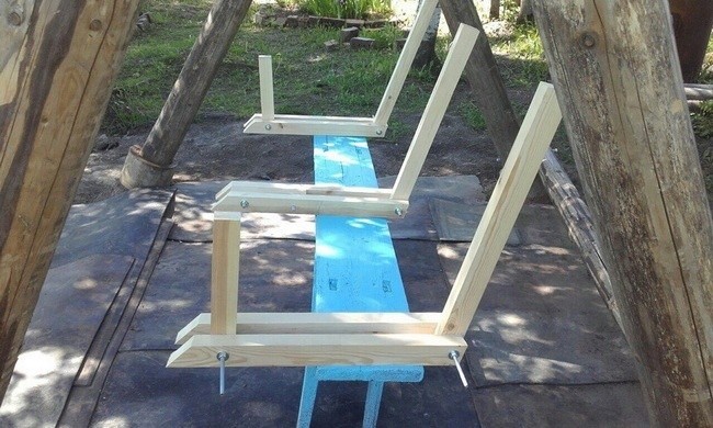 Деревянные качели или подвесная скамья на дачу своими руками