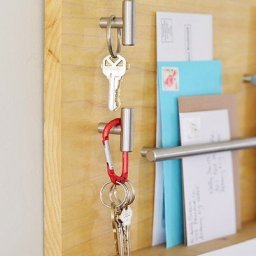 Удобная самодельная полка для прихожей