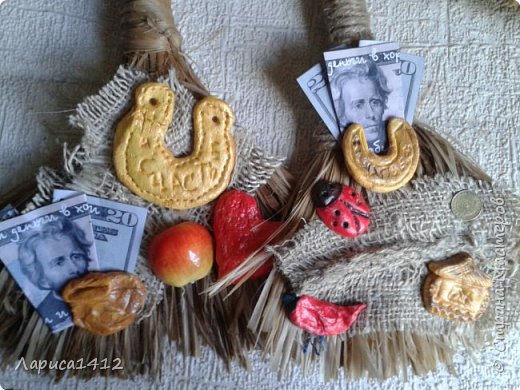 Веники-обереги из рогожи Веники-обереги из рогожи