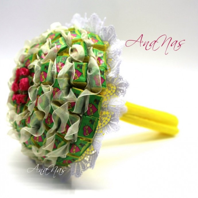 Букет из жевательных резинок