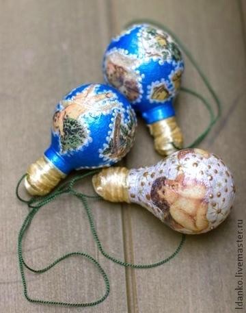 Ёлочные игрушки из лампочек